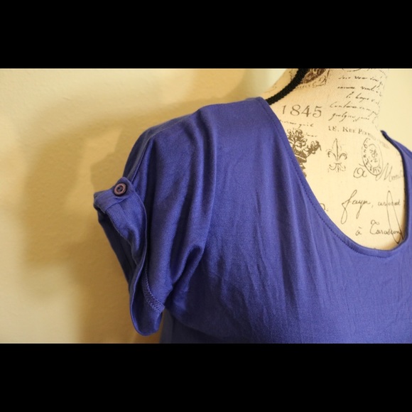 New with tags button sleeve royal blue loose top - Picture 6 of 8